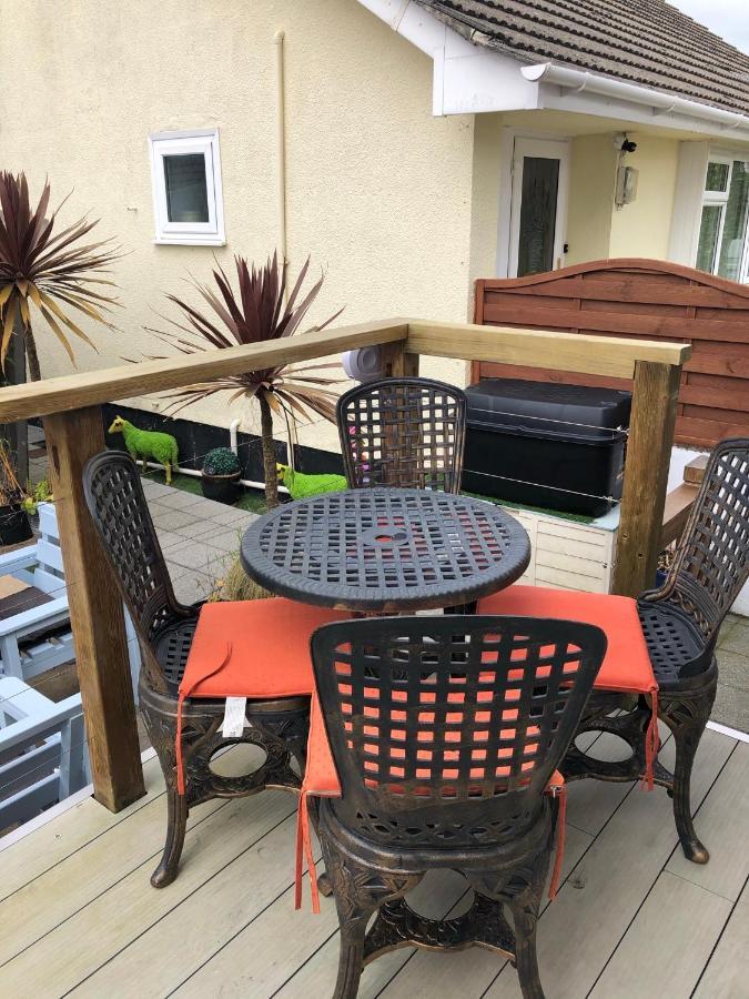 Six By The Sea - 2 Bed House - A Little Something For Everyone Saint Columb Minor Dış mekan fotoğraf